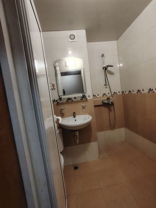 Тристаен апартамент под наем!