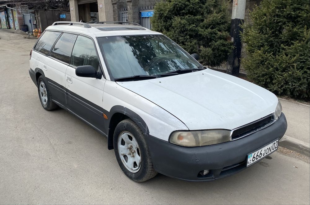 Продам Subaru legacy машину