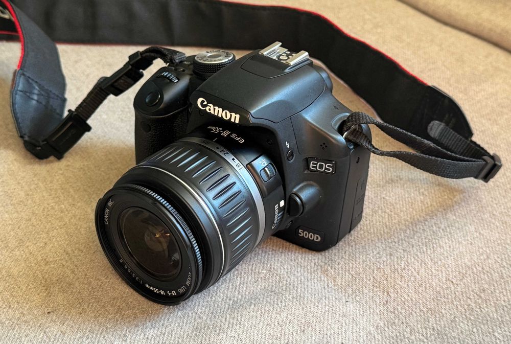 Canon EOS 500D DSLR + 18-55mm, 9562 cadre, kit complet