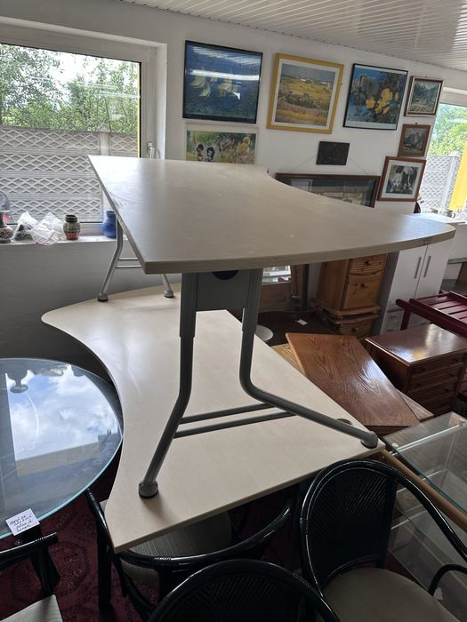 Birou reglabil  cu blat ergonomic