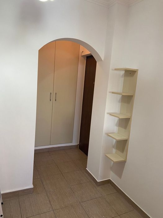 Vand garsoniera 43 mp confort 1
