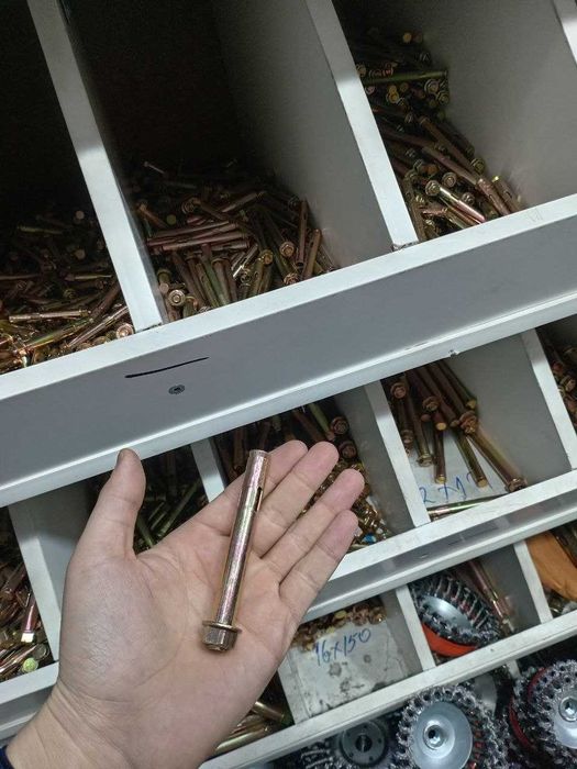 болт анкерный( anker bolt) . Болт(bolt) ,