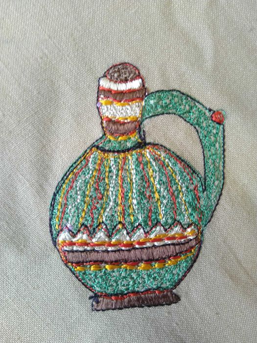 Ръчно шита покривка за маса