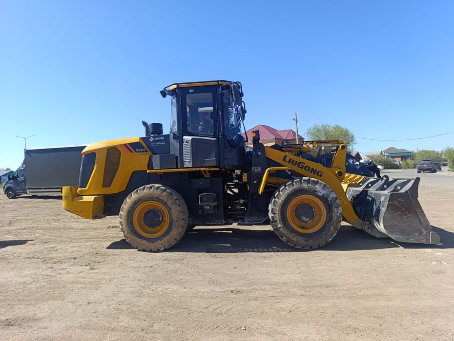 Продам спецтехниеу