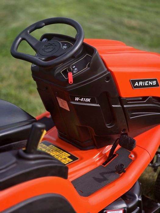 Tractoras gazon iarba defrisator vegetatie Profesional  Ariens Echotrak Kawasaki 2 cilindrii 620 cm3 3 cuțite Ca NOU!!