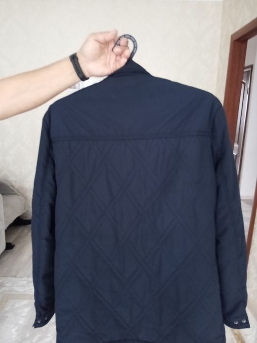 Продам мужскую куртку.