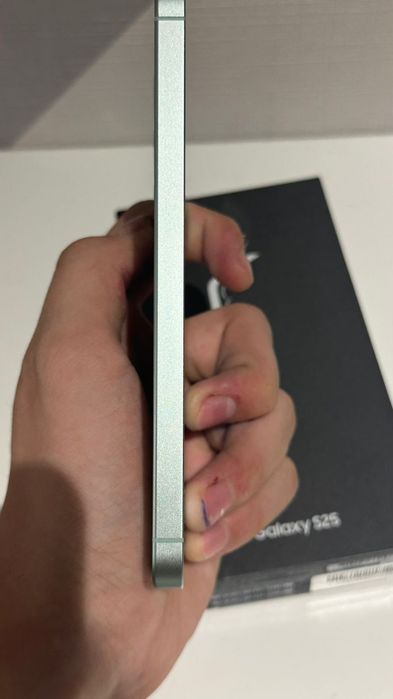 Samsung s25 12/256 идеал состояние