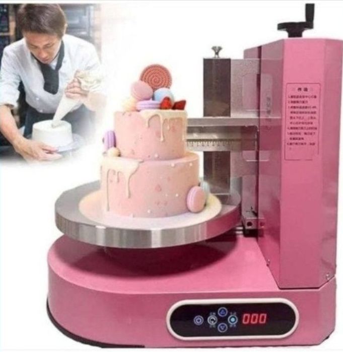 Tort bezaydigan appart Tort bezatadigan kremini surtadigan bezaydigan