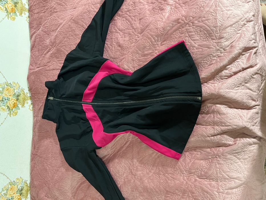 Набор одежды и коньки