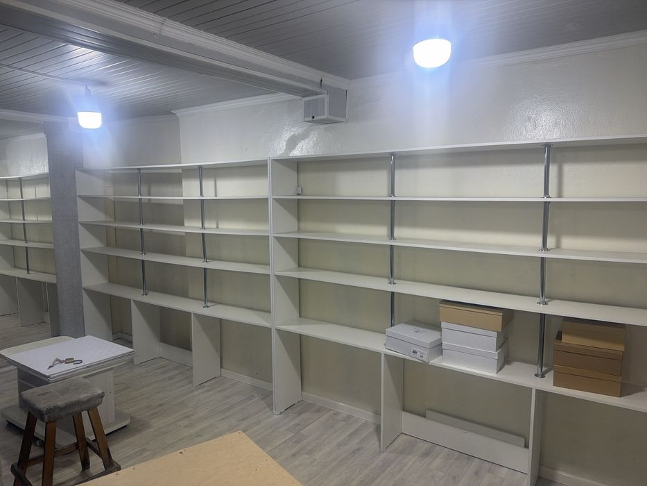 Мебель для сумок продаётся.