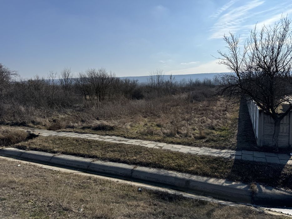 Vand sau schimb cu auto teren intravilan  Comuna Butoiesti