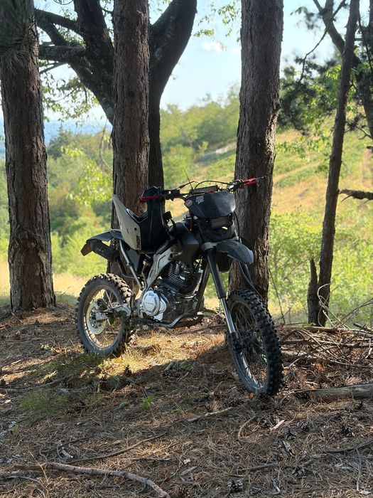 Vând cross 250cc 4t totul neu