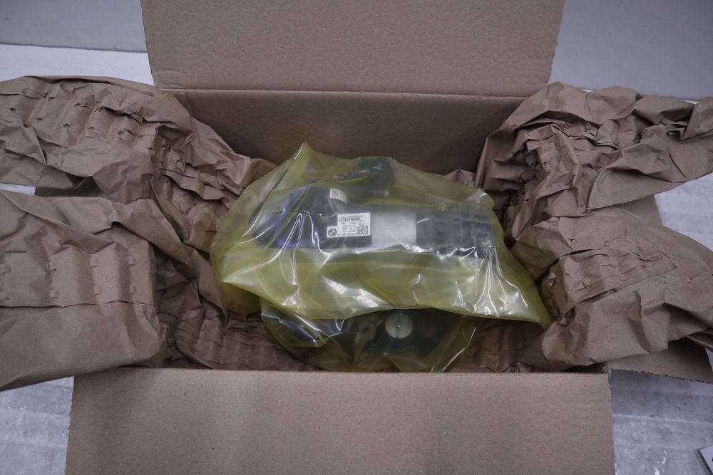 Чисто нов компресор БМВ Г11 Г12 Компресор окачване БМВ Г11 Г12