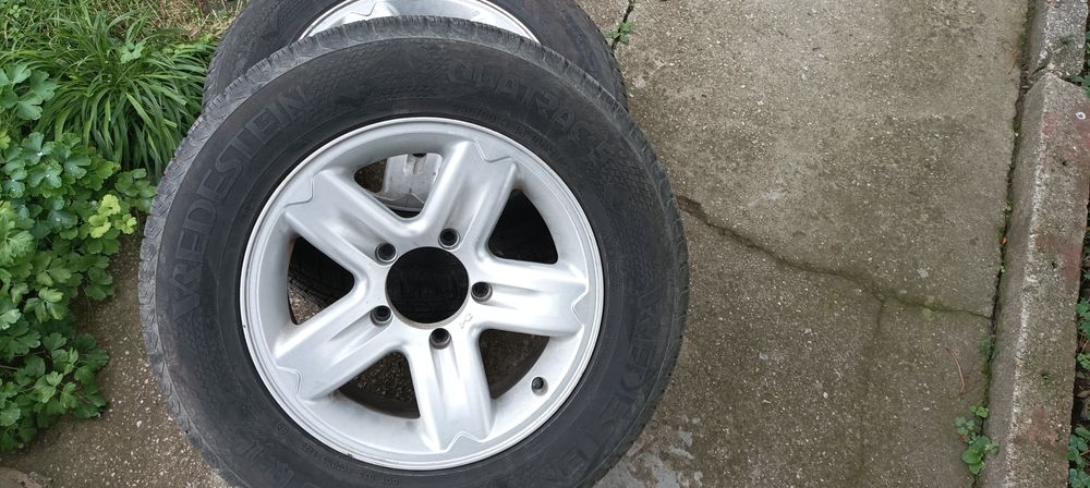 Гуми все сезонни