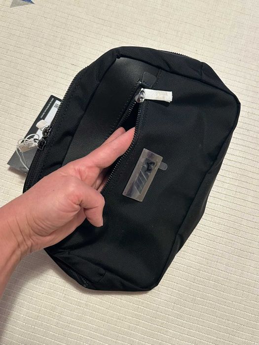 BMW M Несесер за тоалетни принадлежности - Чудесен Коледен подарък