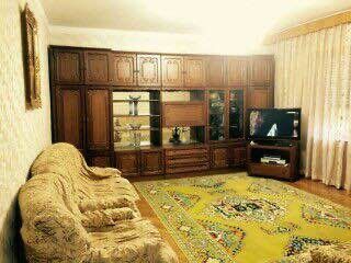 Продается на ул.С.Азимова(кафе Студио) 4/4/5 спецплан