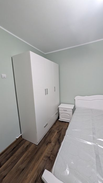 Închiriez apartament cu doua camere