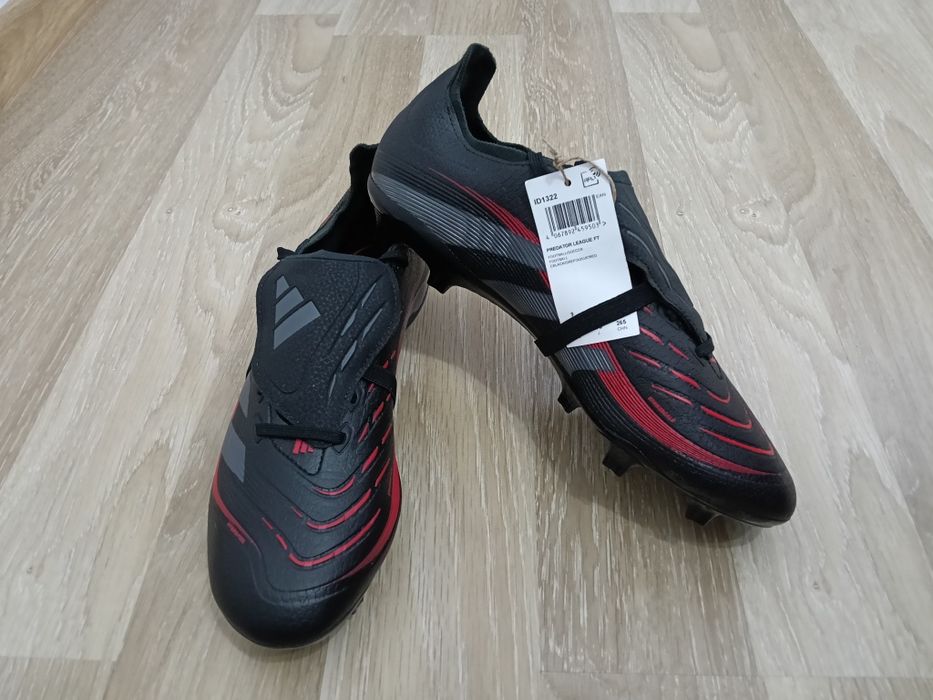 Adidași Cramponi Ghete Fotbal Adidas Predator mărimea 43