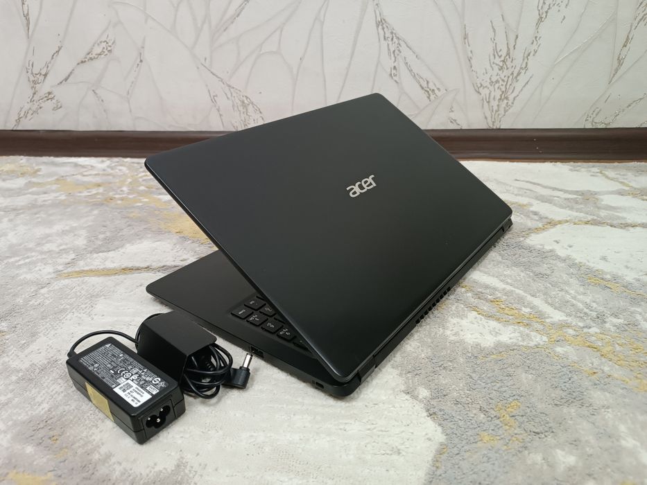 Ноутбук ACER i3-7 SSD NVMe.