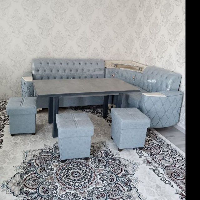 Oshxona va kafelar uchun mebellar