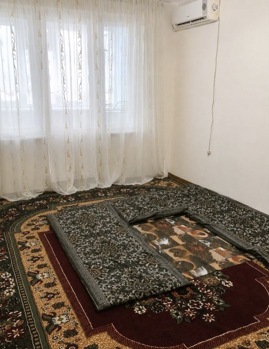 Квартира сотилади 2 хонали 6 метр верандаси билан