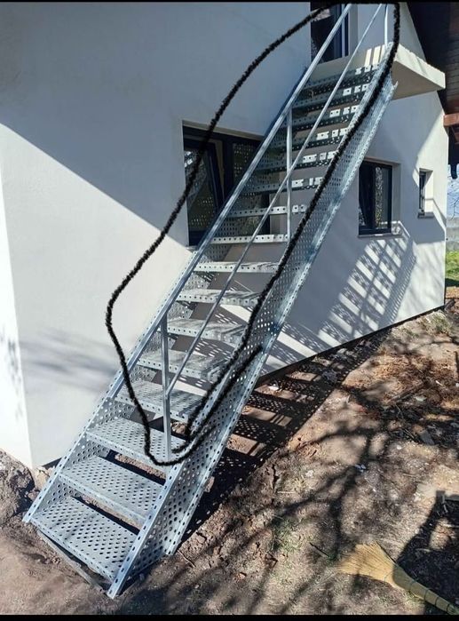 Vând scari zincate exterioare și interioare galvanizate cel mai bun pr
