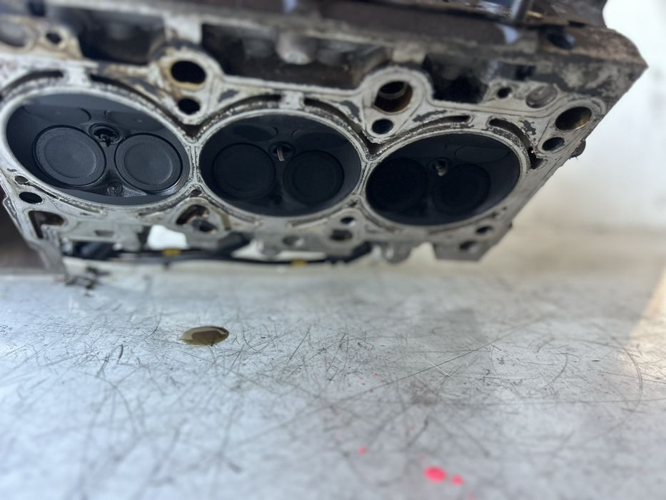 Дясна глава Audi 3.2FSI