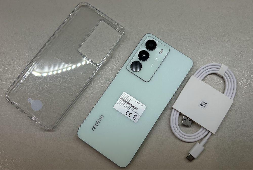 Realmi 14 5G & Xiaomi Redmi Buds 8 Lite