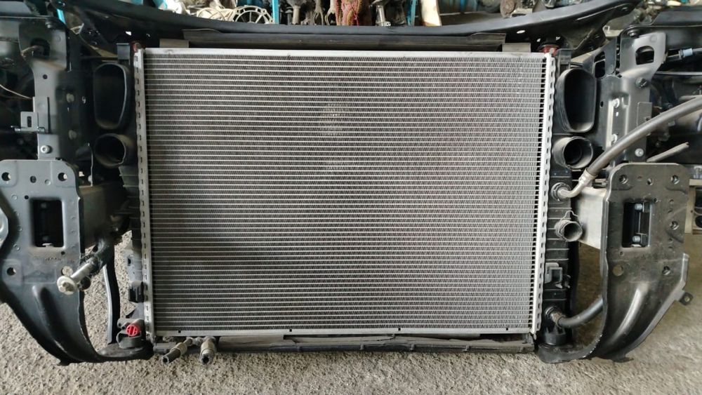 Мерседес CLS W211 радиатор кондиционера