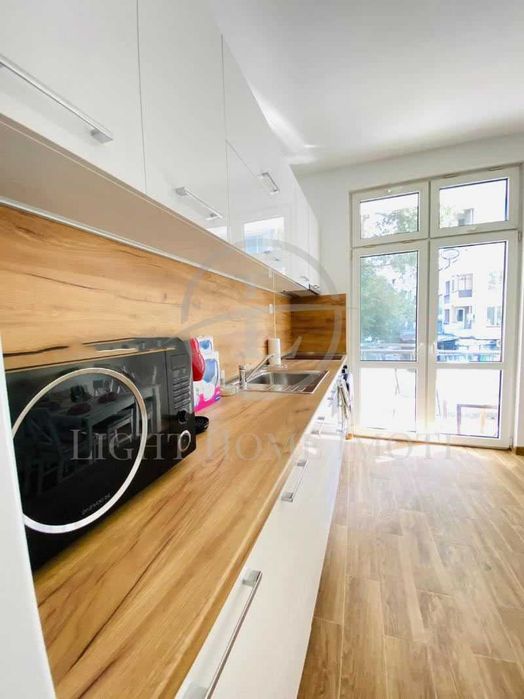 Продава се Четиристаен апартамент в Пловдив, Център - 89 кв.м за 3427 €/кв.м - Снимка #5