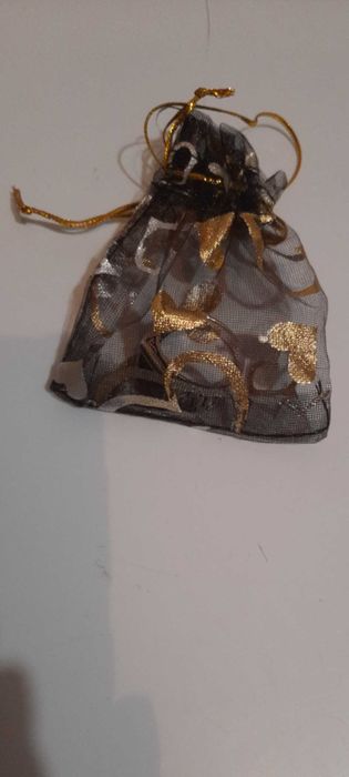 Перстень с красным камнем