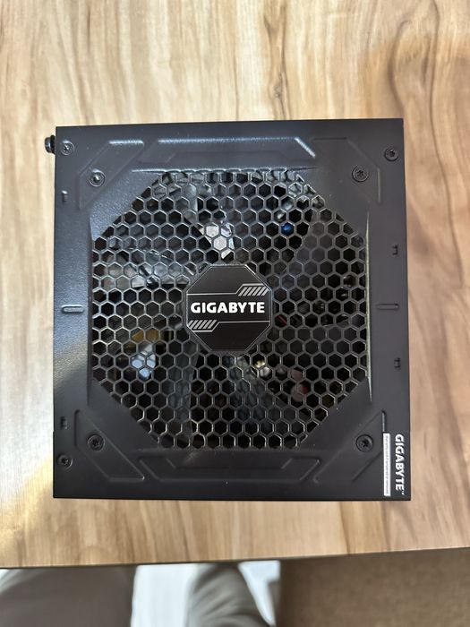 Захранване Gigabyte P750GM – 750W, 80+ Gold, Active PFC