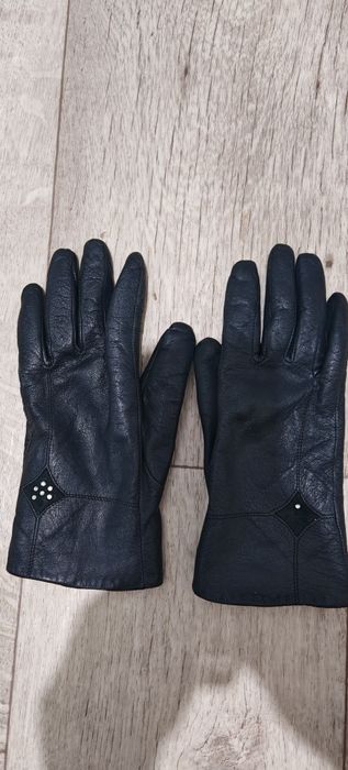 Продаю кожаные женские перчатки