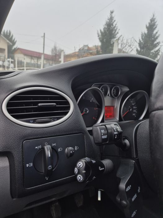 Ford focus 2 Facelift / Break / 2008