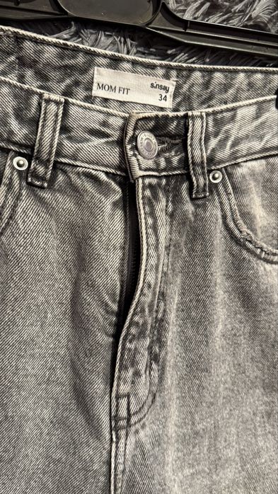 Blugi Mom Fit Sinsay