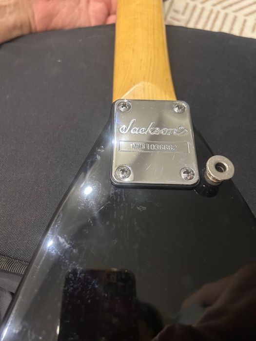 Электрогитара Jackson flying v