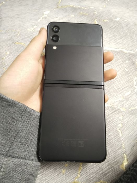 Продам или Обмен Samsung z flip 3 256
