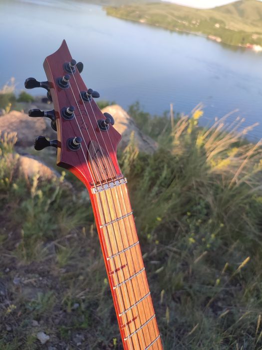 Электрогитара мастеровая