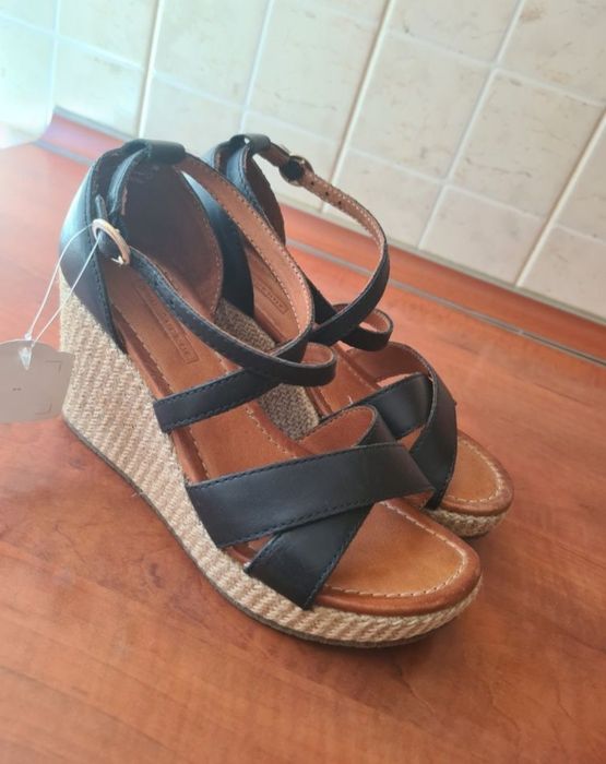 Sandale din piele naturala