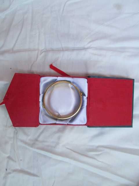 ALEXANDER MQUEEN позлатена гривна от висшата мода.