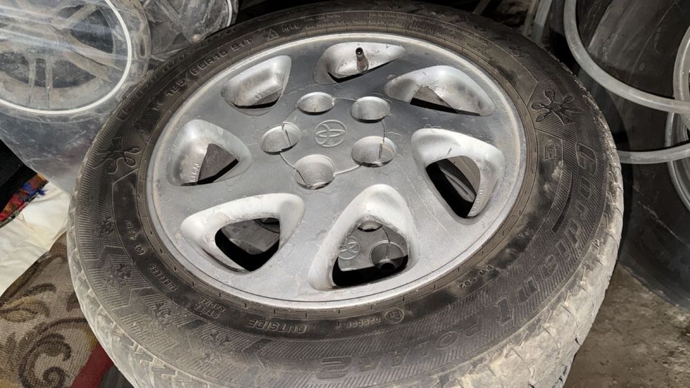 Диски оригнал тойота 20-25