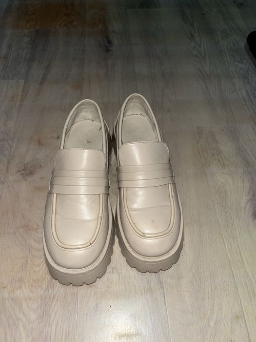 Продам женскую обувь /бу