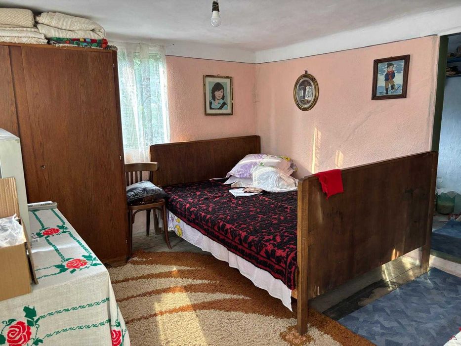 Casă bătranească de vânzare!