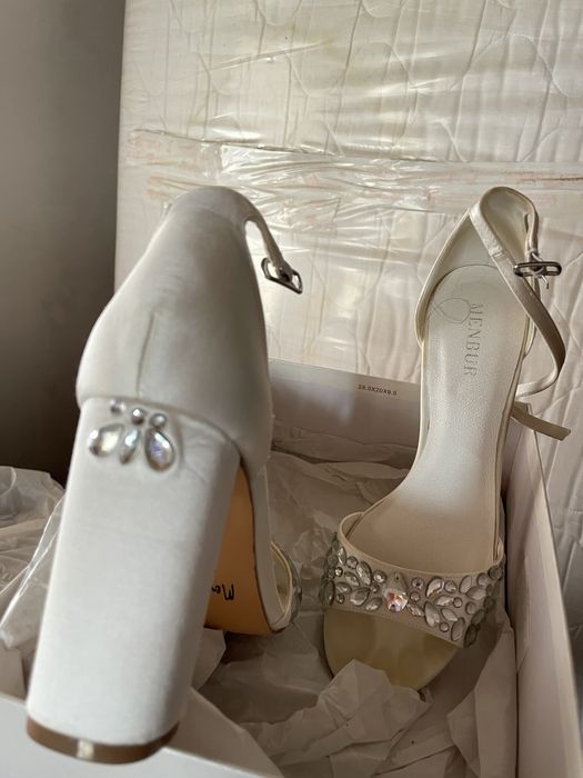 Удобни и класни сандали