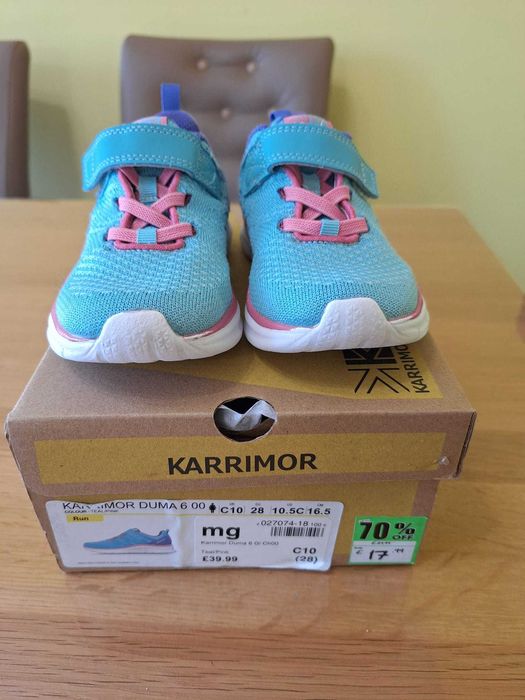Продавам детски маратонки KARRIMOR за момиче