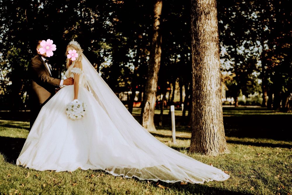 Rochie de mireasa tip prințesa cu sclipici