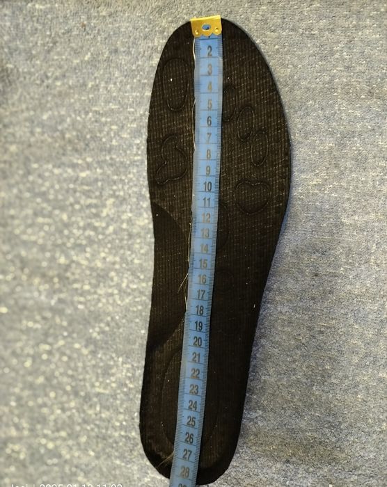Adidași noi, mărimea 44