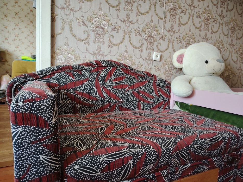 Продам диван для подростков