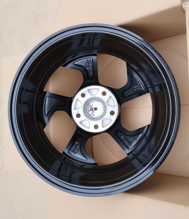 Jante Noi 16 Dacia Duster pe R16 cu 5 x 114.3 R16