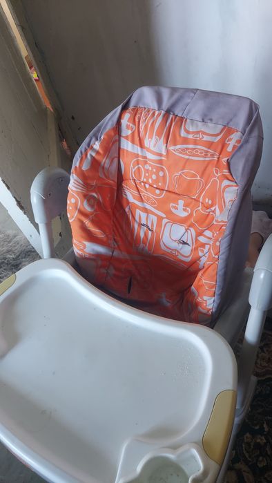 Стульчик для кормления